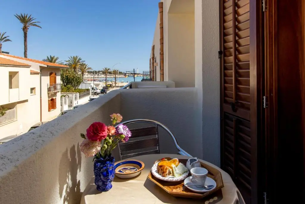 Hotel Riva Del Sole