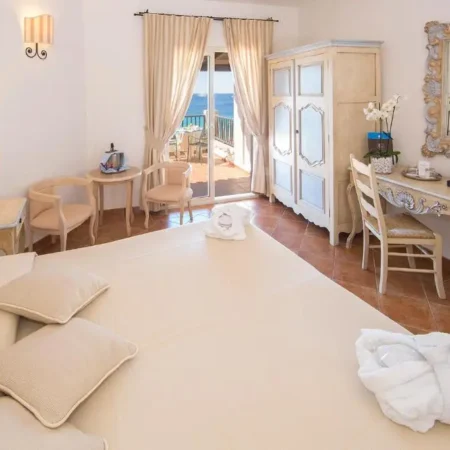 COLONNA GRAND HOTEL CAPO TESTA, a Colonna Luxury Beach Hotel, Santa Teresa
Sardegna