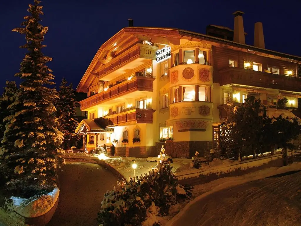 Hotel Garni Concordia – Dolomites Home