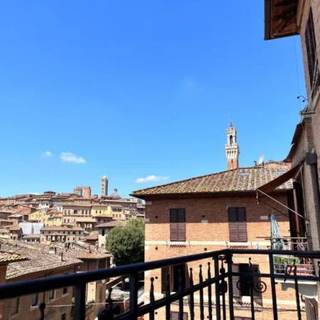 Vicolo Dell’Oro