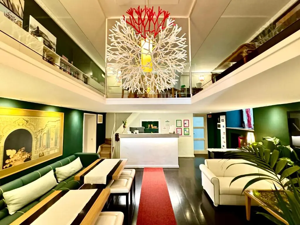 Sorrento Apartments