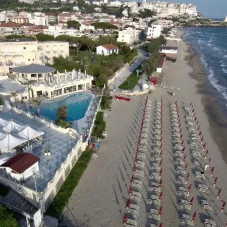 Hotel La Playa