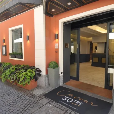Cavour 30TRE – Hotel Moderno