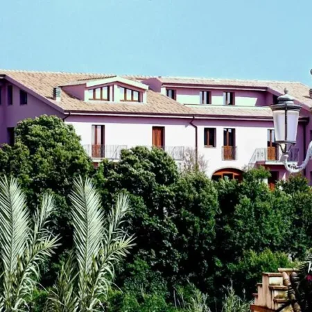 Residenza Locci – Rooms & Apartments