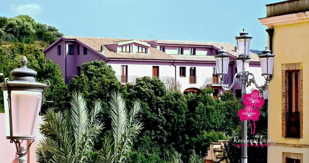 Residenza Locci – Rooms & Apartments