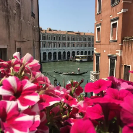 Palazzo Lion Morosini – Check in presso Locanda Ai Santi Apostoli