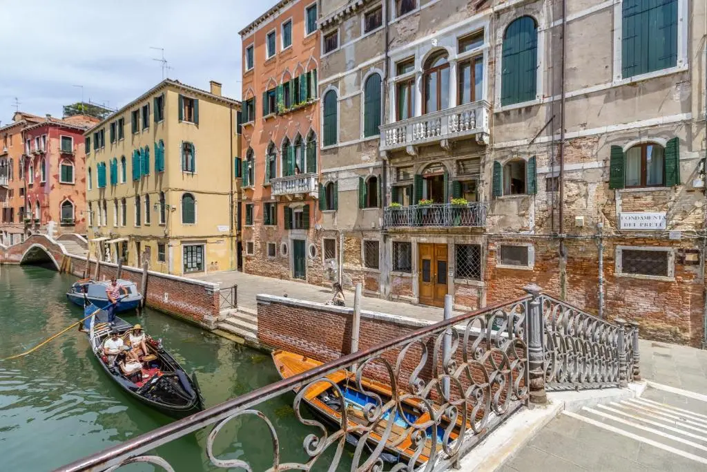 Palazzo San Firmino Suite Canal View