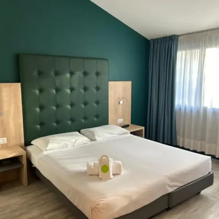 Green Hotel